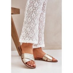 Skórzane Damskie Klapki Lewski Shoes 3682 Złote złoty. Żółte klapki damskie bez wzorów, ze skóry, casualowe, bez obcasa, na płaskiej podeszwie, bez zapięcia. Za 397.52 zł.