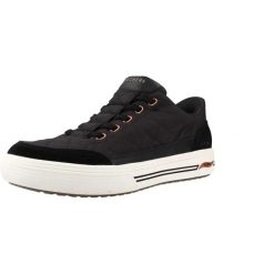 Buty SKECHERS 177209S ARCH FIT ARCADE CUDDLE STEP Czarny. Czarne obuwie trekkingowe damskie Skechers, z syntetyku, bez zapięcia. Za 355.99 zł.