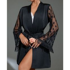 Szlafrok z transparentnymi rękawami na wieczory i relaks Audrie. Białe szlafroki damskie Intica, m, bez wzorów, z tkaniny, bez ramiączek, bez kaptura. Za 129.00 zł.