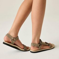 Sandały damskie Vendeavour. Brązowe sandały damskie Regatta, bez wzorów, bez obcasa, bez zapięcia. Za 99.99 zł.