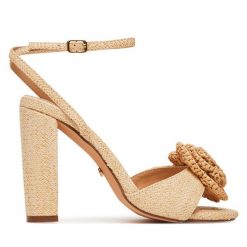 Sandały DeeZee. Brązowe sandały damskie DeeZee, bez wzorów, bez obcasa, na słupku, bez zapięcia. Za 149.99 zł.