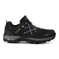 Buty męskie Samaris III Low. Brązowe buty zimowe męskie Regatta, bez wzorów, bez obcasa, bez zapięcia. W wyprzedaży za 329.99 zł.