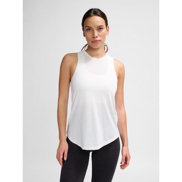 Damski tank top Hummel MT Vanja. Białe koszulki sportowe damskie Hummel, s, bez wzorów, sportowe, bez kołnierzyka, bez ramiączek. Za 152.50 zł.