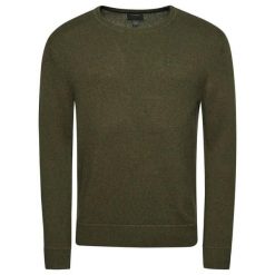Sweter z okrągłym dekoltem Superdry Essential. Zielone swetry męskie Superdry, na zimę, m, bez wzorów, bez kołnierzyka, bez ramiączek. Za 284.00 zł.