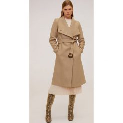Mango - Płaszcz Venus. Brązowe płaszcze damskie Mango, l, bez wzorów, z materiału, bez kołnierzyka, bez kaptura. Za 549.90 zł.