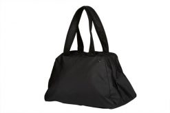 Torba sporotwa Arena Fast Shoulder Bag. Czarne torby na ramię męskie ARENA, z poliesteru, na ramię, duże. Za 151.98 zł.