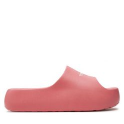 Klapki Tommy Jeans. Czerwone klapki damskie Tommy Jeans, bez wzorów, z jeansu, bez obcasa, bez zapięcia. Za 349.99 zł.