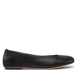 Baleriny Weekend Max Mara. Czarne balerinki damskie Weekend Max Mara, bez wzorów, bez obcasa, bez zapięcia. Za 969.99 zł.