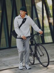 4F Spodnie dresowe joggery męskie - szare XL. Szare spodnie materiałowe męskie 4F, m, bez wzorów, z dresówki, trekkingowe. Za 179.99 zł.