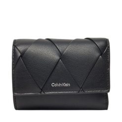 Portfel Calvin Klein. Czarne portfele damskie Calvin Klein. Za 209.99 zł.