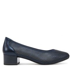 Czółenka Caprice. Niebieskie czółenka damskie Caprice, bez wzorów, bez obcasa, bez zapięcia. Za 339.99 zł.