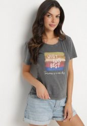 Ciemnoszary Bawełniany T-shirt Ozdobiony Nadrukiem Alonera. Szare t-shirty damskie Born2be, s, bez wzorów, z bawełny, bez kołnierzyka, bez ramiączek. Za 39.99 zł.