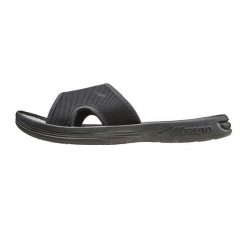 Klapki Męskie Relax. Czarne klapki męskie Mizuno, bez wzorów, z gumy, z otwartym noskiem, bez zapięcia. Za 170.99 zł.