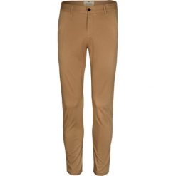 Spodnie Beżowe Męskie, Casualowe, Chinosy z Elastanem, Zwężana Nogawka -QUICKSIDE. Brązowe eleganckie spodnie męskie Quickside, bez wzorów, z bawełny. Za 125.00 zł.