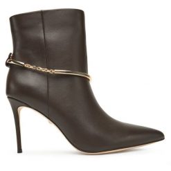 Botki Marciano Guess. Brązowe botki damskie Marciano Guess, z aplikacjami, bez obcasa, na szpilce, bez zapięcia. Za 1,319.00 zł.