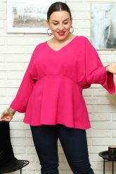 Bluzka urocza z dekoltem w serek odcina pod biustem MADRYTA Viva Magenta malinowa. Czerwone bluzki damskie KARKO, l, bez wzorów, z elastanu, eleganckie, bez kołnierzyka, plus size, bez ramiączek. Za 79.50 zł.