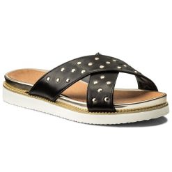 Klapki Badura. Czarne klapki damskie Badura, bez wzorów, bez obcasa, bez zapięcia. Za 289.99 zł.
