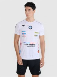 4F Koszulka meczowa replika wyjazdowa z sezonu 2024/25 męska 4F x Czarni Radom - multikolor S. Czarne koszulki sportowe męskie 4F, m, bez wzorów, z dzianiny, bez ramiączek, na fitness i siłownię. Za 149.99 zł.