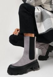 Szare Botki Tyralis. Szare botki damskie Born2be, bez wzorów, bez obcasa, na płaskiej podeszwie, bez zapięcia. Za 169.99 zł.
