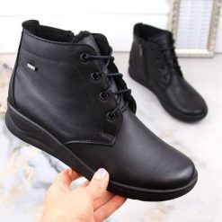 Skórzane komfortowe botki damskie na koturnie zimowe czarne Helios 584. Czarne botki damskie Helios, na zimę, bez wzorów, ze skóry, bez obcasa, na koturnie, bez zapięcia. Za 188.01 zł.