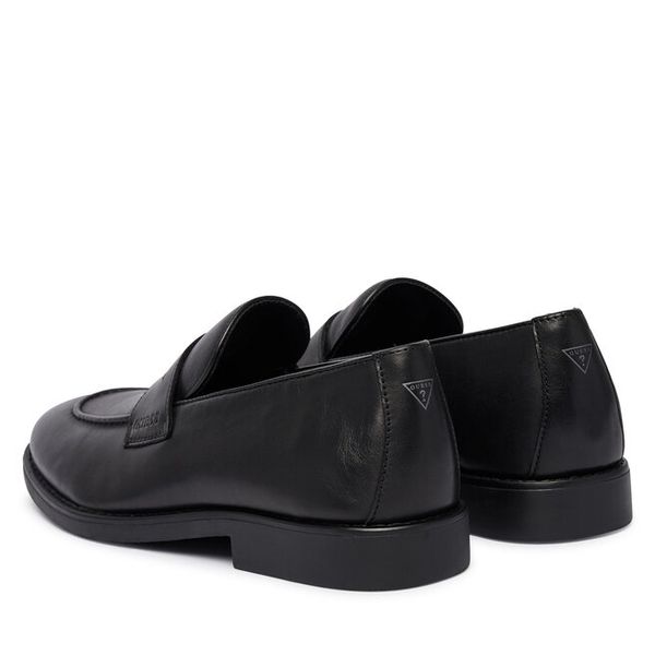 Półbuty Guess. Czarne buty wizytowe męskie Guess, z aplikacjami, bez obcasa, bez zapięcia. Za 584.99 zł.
