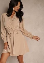 Beżowa Sukienka z Kopertowym Dekoltem i Paskiem Naliama. Brązowe sukienki damskie Renee, do pracy, l, bez wzorów, biznesowe, bez kołnierzyka, bez ramiączek, mini, kopertowe. Za 99.99 zł.