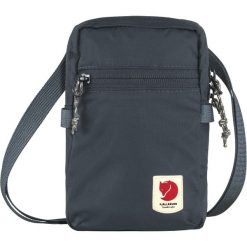 Saszetka na szyję Fjallraven High Coast Pocket - navy. Niebieskie saszetki i nerki męskie Fjällräven, z poliamidu, przez ramię, duże. Za 195.69 zł.