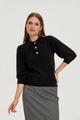 Sweter z kołnierzykiem czarny. Czarne swetry nierozpinane damskie MOODO, l, bez wzorów, z poliamidu, bez kołnierzyka, bez ramiączek. Za 109.99 zł.