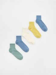5 pack skarpet - musztardowy. Skarpety męskie Reserved, bez wzorów. W wyprzedaży za 45.99 zł.