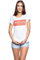 MUSTANG T SHIRT DAMSKI Alexia C Logo 1009482 2045. Białe t-shirty damskie Mustang, s, bez wzorów, bez kołnierzyka, bez ramiączek. W wyprzedaży za 39.99 zł.