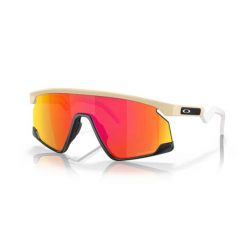 Oakley Okulary Bxtr Oo9280-04. Brązowe okulary przeciwsłoneczne damskie Oakley. Za 570.99 zł.