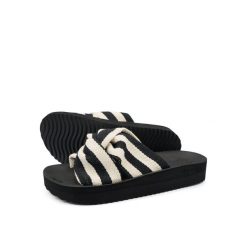 Klapki basenowe damskie Flip Flop Wedgy Twist. Brązowe klapki damskie Flip Flop, na lato, bez wzorów, sportowe, bez obcasa, bez zapięcia. W wyprzedaży za 87.00 zł.