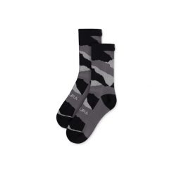 Skarpety Endura Peak w kolorze czarnym. Brązowe skarpety męskie ENDURA, bez wzorów. Za 52.99 zł.