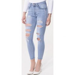 Niebieskie Jeansy You Can Try. Niebieskie jeansy damskie Born2be, z aplikacjami, z denimu. Za 54.99 zł.