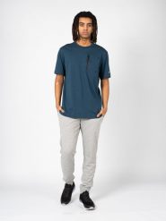 Champion T-Shirt | 218130 | Mężczyzna | Niebieski. Niebieskie t-shirty męskie Champion, m, bez wzorów, z bawełny, bez kołnierzyka, bez ramiączek. W wyprzedaży za 89.00 zł.