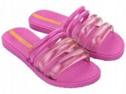 Klapki dla kobiet Ipanema PUFFER TIRAS FEM. Czerwone klapki damskie Ipanema, bez wzorów, z gumy, klasyczne, bez obcasa, bez zapięcia. Za 94.99 zł.