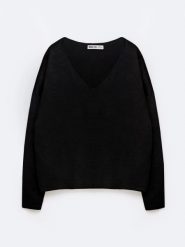 Sweter damski z wiskozy czarny Faustii 906. Czarne swetry nierozpinane damskie BIG STAR, l, bez wzorów, z dzianiny, eleganckie, bez kołnierzyka, bez ramiączek. Za 159.99 zł.
