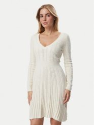 Guess Sukienka dzianinowa W6BK31 Z1443 Kremowy Regular Fit. Białe sukienki damskie Guess, l, z aplikacjami, z dzianiny, bez kołnierzyka, bez ramiączek. Za 445.99 zł.