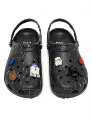 Crocs Klapki Star Wars™ Hyperspace Classic Clog 213002 Czarny. Czarne klapki męskie Crocs, bez wzorów, z tworzywa sztucznego, bez zapięcia. Za 299.99 zł.