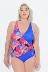 Damski Strój kąpielowy w kopertowym stylu miękkie miseczki. Czerwone stroje kąpielowe damskie Ulla Popken, plus size, bez wzorów, z elastanu. Za 239.99 zł.