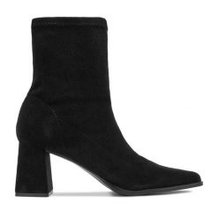 Botki DeeZee. Czarne botki damskie DeeZee, bez wzorów, bez obcasa, na słupku, bez zapięcia. Za 179.99 zł.