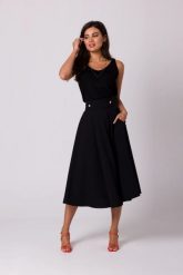 Rozkloszowana spódnica z wysokim stanem i kieszeniami czarna. Czarne spódnice damskie Bewear, na lato, xl, bez wzorów, z podwyższonym stanem, midi, rozkloszowane. Za 319.00 zł.