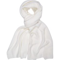 SZALIK DAMSKI. Białe szaliki damskie TOP SECRET, na jesień, bez wzorów, z dzianiny. W wyprzedaży za 19.99 zł.