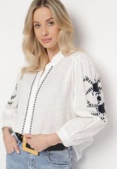 Biała Koszula z Bawełny Zdobiona Haftem i Delikatną Falbanką onamira. Białe koszule damskie Born2be, l, z aplikacjami, z bawełny, casualowe, bez kołnierzyka, bez ramiączek. Za 99.99 zł.