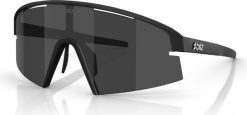 Okulary przeciwsłoneczne Bliz P006. Czarne okulary przeciwsłoneczne damskie Bliz. Za 460.60 zł.