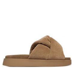 Klapki Inuikii. Brązowe klapki damskie Inuikii, bez wzorów, bez obcasa, bez zapięcia. Za 899.99 zł.