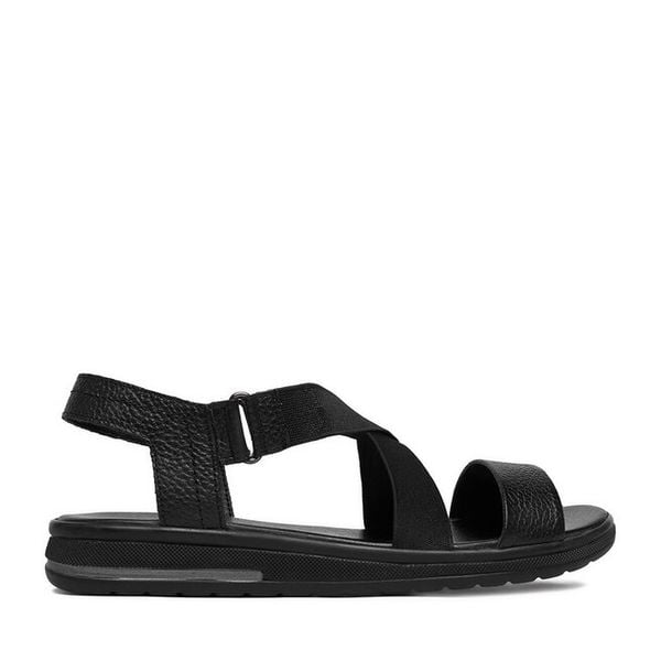 Sandały Lasocki. Czarne sandały damskie Lasocki, bez wzorów, bez obcasa, na płaskiej podeszwie, bez zapięcia. Za 149.99 zł.