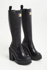 Kozaki skórzane DOLCE & GABBANA. Kozaki damskie Dolce & Gabbana, bez wzorów, bez obcasa, bez zapięcia. W wyprzedaży za 5,249.25 zł.