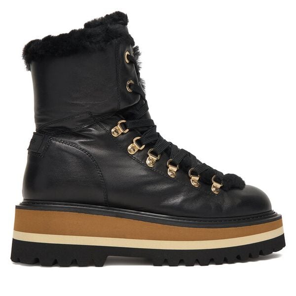 Trzewiki Bogner. Czarne botki damskie Bogner, bez wzorów, bez obcasa, na płaskiej podeszwie, bez zapięcia. Za 1,569.00 zł.