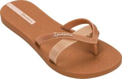 Ipanema Klapki damskie Ipanema Kirei Fem brązowe 81805-BO418 39. Brązowe klapki damskie Ipanema, bez wzorów, sportowe, bez obcasa, bez zapięcia. Za 85.98 zł.